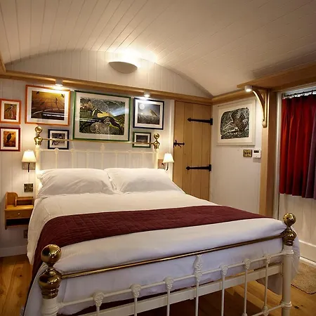 Hornington Manor Luxury Shepherd Huts