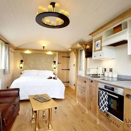 Semesterbostad Hornington Manor Luxury Shepherd Huts *