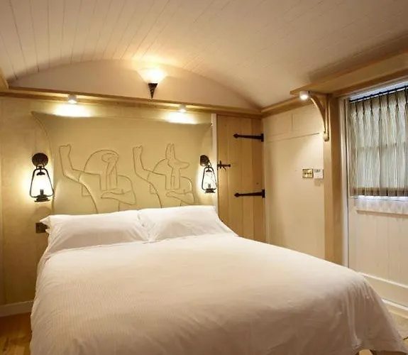בית נופש Hornington Manor Luxury Shepherd Huts יורק