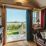 Nyaraló Hornington Manor Luxury Shepherd Huts York