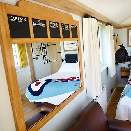 度假居 Hornington Manor Luxury Shepherd Huts