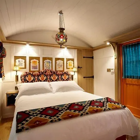 Hornington Manor Luxury Shepherd Huts *