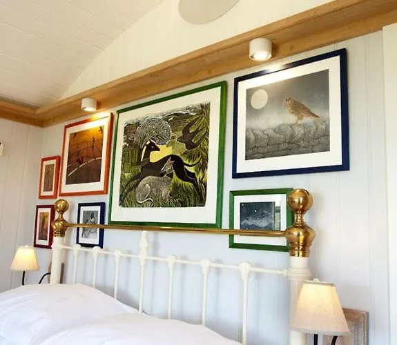 Hornington Manor Luxury Shepherd Huts * York