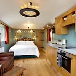 Hornington Manor Luxury Shepherd Huts *