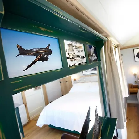 Hornington Manor Luxury Shepherd Huts * Йорк