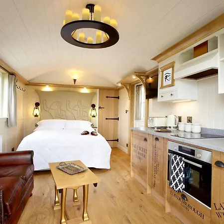 Hornington Manor Luxury Shepherd Huts