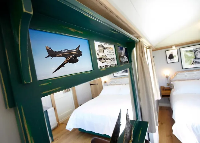 Hornington Manor Luxury Shepherd Huts * York