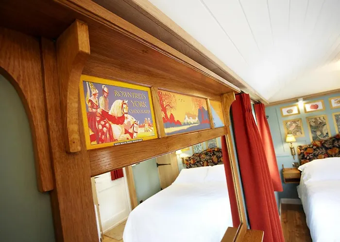 Hornington Manor Luxury Shepherd Huts Holiday home